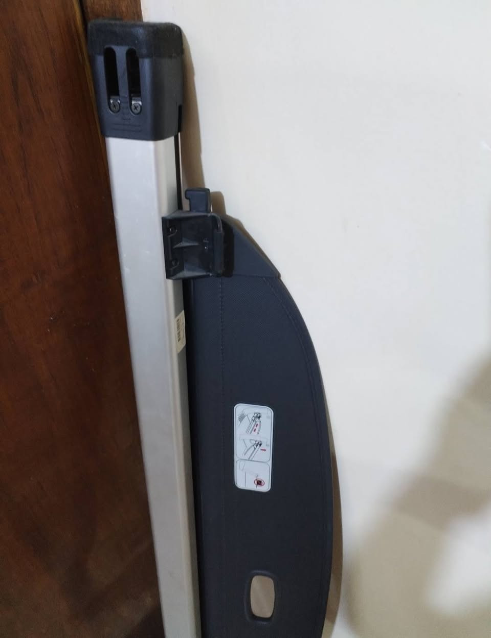 السلام عليكم.. عندي بردة اصليه ترهم على كل أنواع السبورتج و التوسان.. بغداد الكرخ..  الرقم ***********
