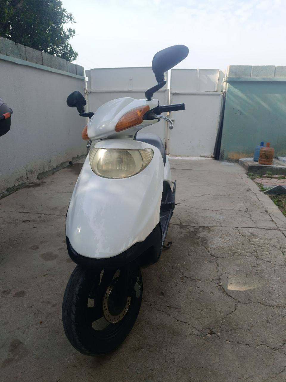 سلام عليكم دراجه سبيسي ياباني للبيع
درجه مرتبه شوي بيها تعديلات بسيطه ققل جنطه موجود قفل ستيرن موجود ستان صفح مرايات سعر 475 وبيها مجال 
رقمي *********** بي واتساب
