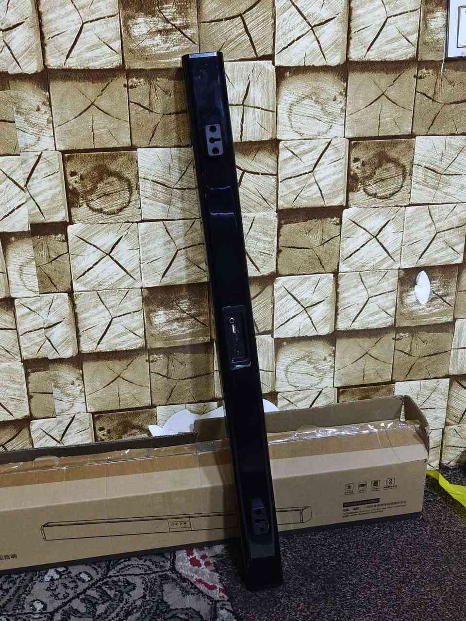 ساوند باڕ شەحن  +بلوتوث+میمۆری+فلاش +ئۆکس+   بۆ تیڤی و بۆ دەرەوەش ئەبێ شەحنەکەی بەرگەی زۆر ئەگرێ  نرخی 35 هەزار
*********** السليمانية, العراق
