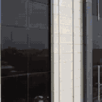 في قلب موقع حيوي وعلى أحد أهم الشوارع التجارية…   فرصة استثمارية لا تت...