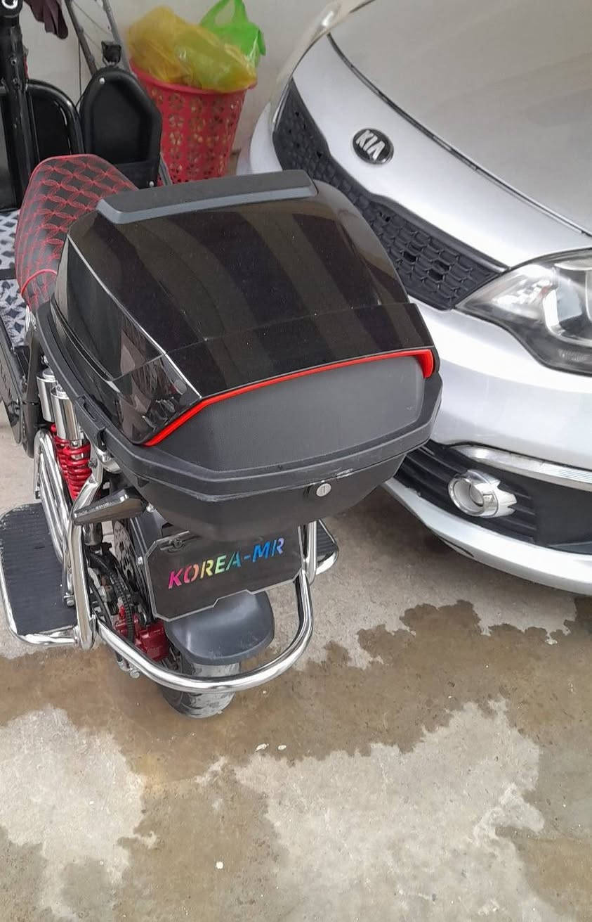 السلام عليكم
جنطه كوري ام ار نضيفه حيل 
كامل ملحقاته لون اسود 
السعر 20 وبيه مجال للطيبين


**إذا كنت صاحب هذا الإعلان وتريد حذفه لأي سبب، رجاءا أرسل رسالة إلى الدعم الفني**