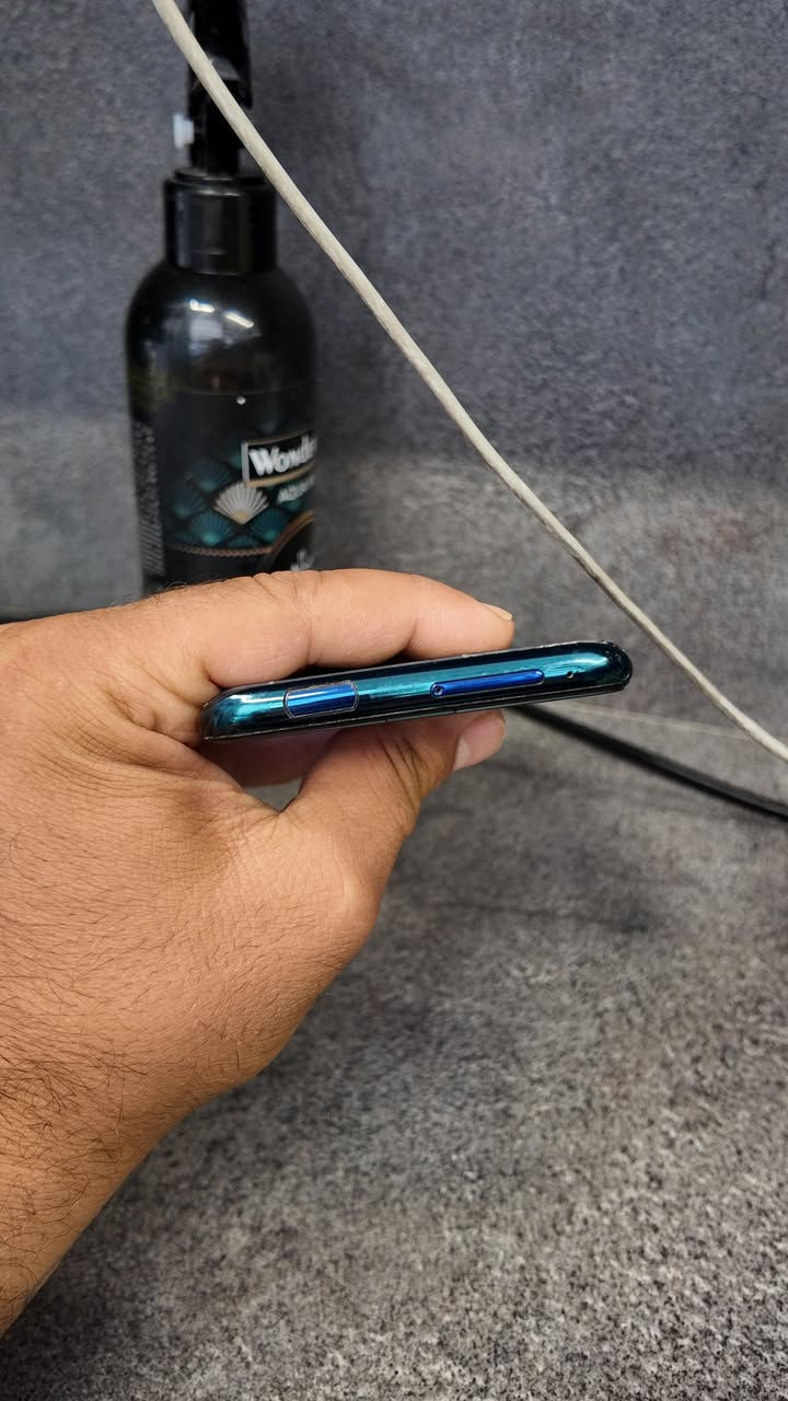 السلام عليكم
هواوي y9برايم 
مستبدل شاشة اصلية فقط 
الجهاز كلش نضيف 
السعر ١٠٠


**إذا كنت صاحب هذا الإعلان وتريد حذفه لأي سبب، رجاءا أرسل رسالة إلى الدعم الفني**