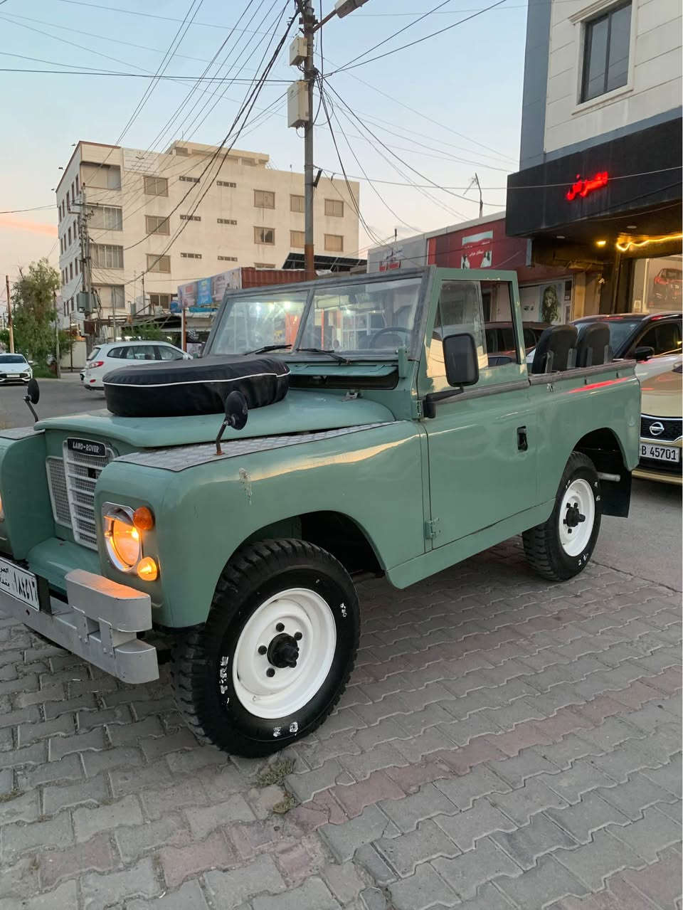 ▪️Land Rover 1975 Clasic ▪️
▪️چوار پستۆنی بەنزین ▪️
▪️مەکینە و گێڕ و ئەکسل بەشەرت ▪️
▪️سبوغ عام تەعمیر عام بۆ جوانی ▪️
▪️ئەوەلیاتی و کێشەی مەدەنی بەشەرت ▪️
▪️ناونیشان هەولێر / *********** واتساب ▪️

▪️نرخ / ٥٥ $ معاملە ▪️ أربيل, العراق
