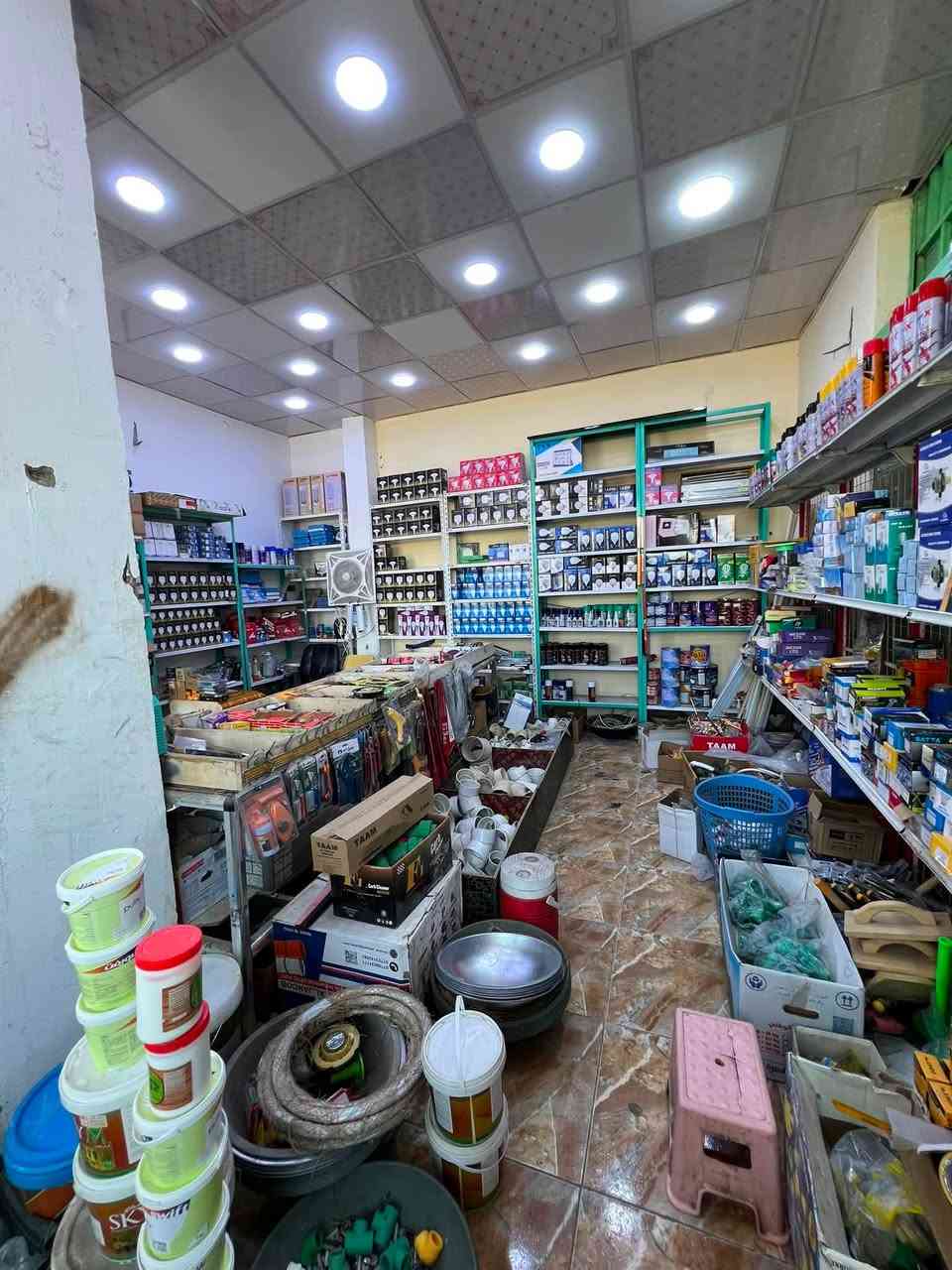 البصره المعقل قرب محطة بومبو
***********
محل انشائية ركن للبيع ، لعدم التفرغ
