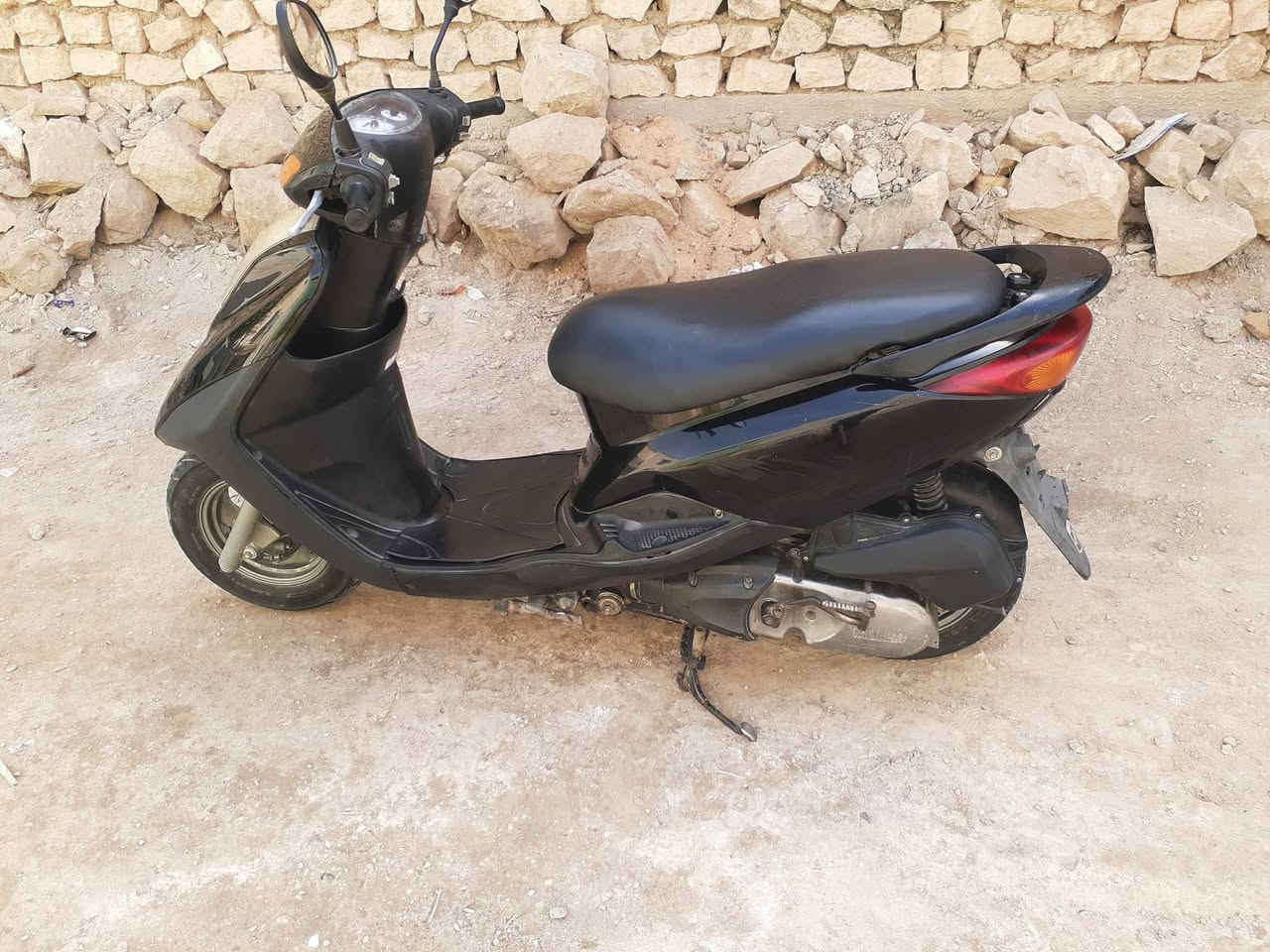 من رخصة الادمن
دراجة ياماها بريز بالة ياباني للبيع
شغالة صلف وهندر وكهربائيات 
محرك فول نضافه دراجة بلادية ونضيفة جدا 
السعر 550 وبيها مجال قليل للشراي للاستفسار
الاتصال ***********
