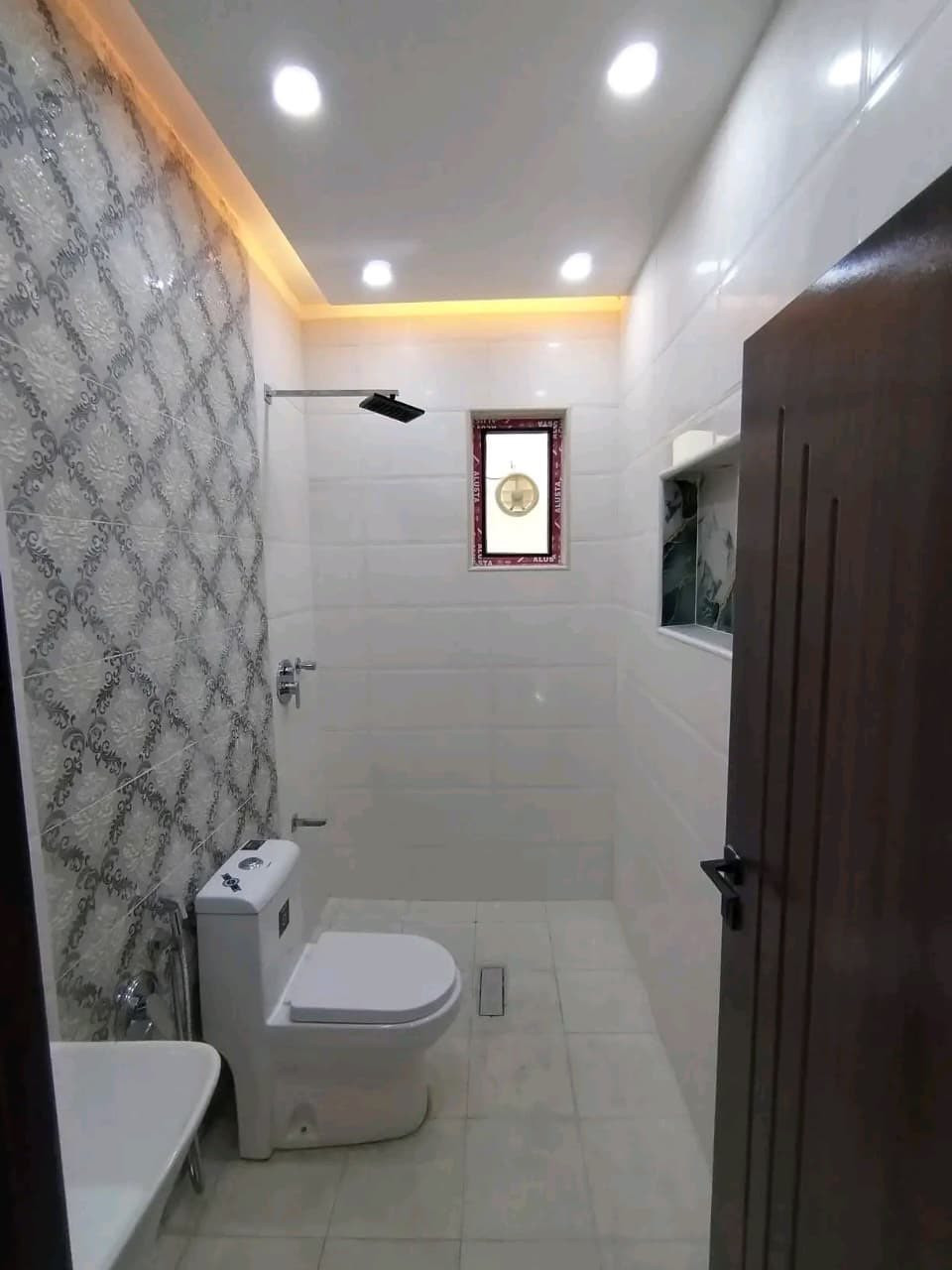 شارع بغداد للبيع وللايجار
الشراي يدخل واتساب ***********
