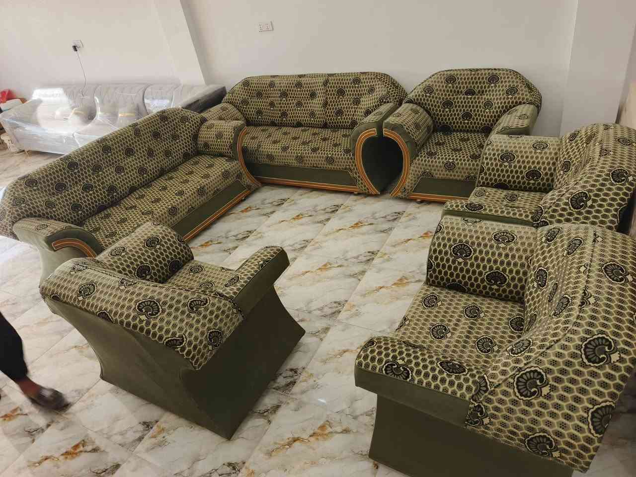 السلام عليكم 
 يتوفر لدينا  تخم عشر مقاعد تسكام درجه اولى 
 اسفنج مميز اول 
 كاندز  درجه اولى 
 خشب جام روسي 
 لون زيتوني 
خالي من اي ضرر نضافه95/100
 العنوان واسط قضاء الحي حي الجوادين (حي الاسره) 
 مقابل الجسر  السعر 🔥
 للستفسار اتصال او واتساب 
***********
