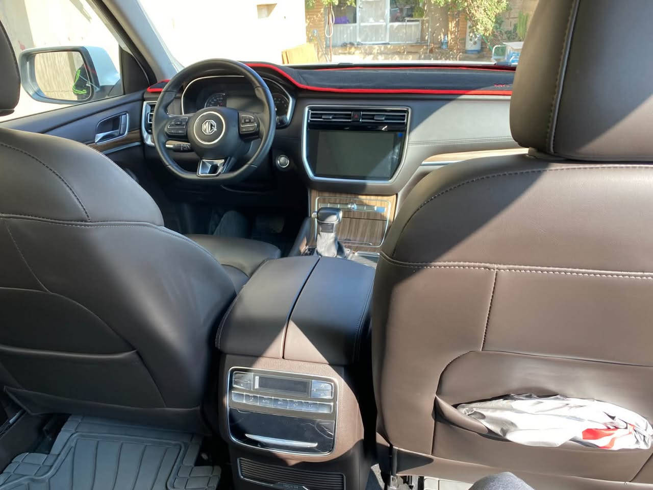 سيارة نوع : إم جي آر اكس 8 (MG RX8)
محرك 2000 Twin Turbo
٧ راكب 
رقم بغداد
موديل ٢٠٢٢ 
المسافة المقطوعة : ٢١٠،٠٠٠ كيلومتر
للتواصل واتساب: ***********
