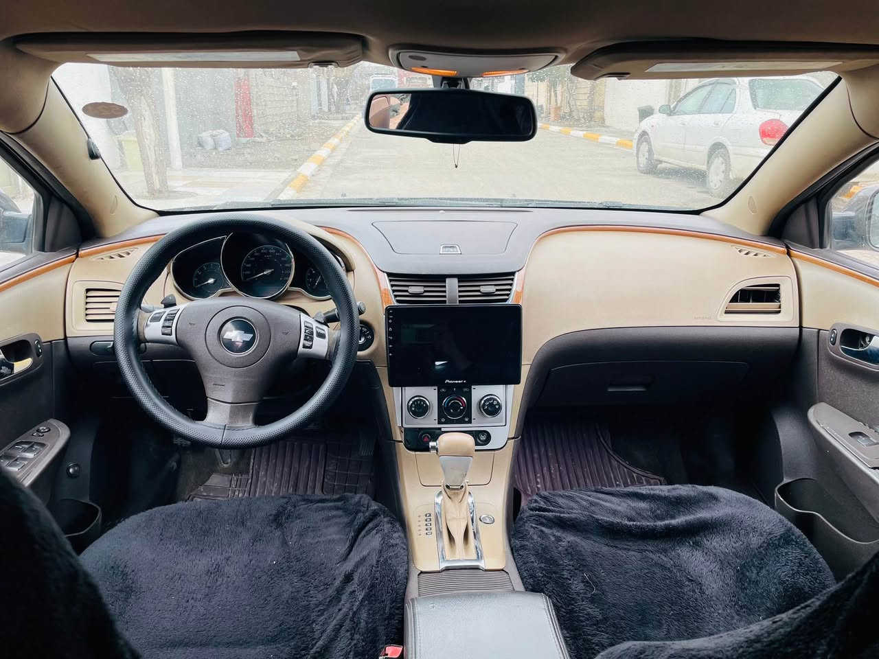 سەرەتا بەناوی خوای بەخشندەو میهرەبان 
شۆفرلیت مالیبۆ بۆ فرۆشتن 
مۆدیل ٢٠١٠ ی خلیجی ناو قەیسی 
تحویلو خرامە بە شەرت
گیرو مەکینەو کارە بایاتی بە شەرت 
سەیارەکە زۆر زۆر تازەو جوان ماوەتەوە 
بی مەسروفو نوقسانییە 
لۆک لۆکە 
تەبریت ساردو گەرم بە شەرت 
ناو قەیسیو فۆرمیکایە 
چوار جام کارەبا 
گیر ئۆتۆماتیکو عادی 
تەحەکوماتی سوکان 
تحدید سورعە 
گیر لەسەر سوکان
چوار تایەو ویلی لۆکی لە ژیرە 
1 دەرگای بۆیاخە

٧٣ $ کۆتای 
لە سلیمانیم 
سەیارەکە پاکو جوان ماوەتەوە 
مشتەری بجوکیتەکەم پارەی ئۆپترایەکە 

*********** 
ڤایبەرو واتسابی لەسەرە السليمانية, العراق
