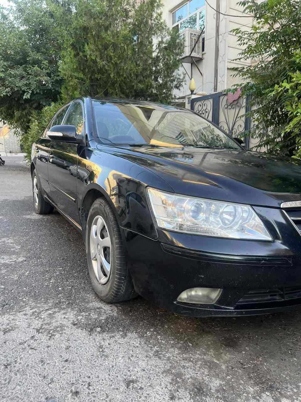 السلام عليكم هيونداي سوناتا 2008 محدث 2009 محرك 2400 اربعة سلندر 5 قير السيارة بيها 3 قطع وبيها منظومة غاز السيارة نظيفة مشتغلها على ايدي مابيها اي نواقص سعرها 97 ورقة وبيها مجال مكاني اربيل ورقم السيارة اربيل رقمي واتساب ***********
