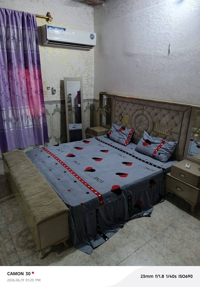 السلام عليكم غرفه خشاب للبيع جديده تاريخ 28 السعر واحد وميتين وبيه مجال للشراي ***********
