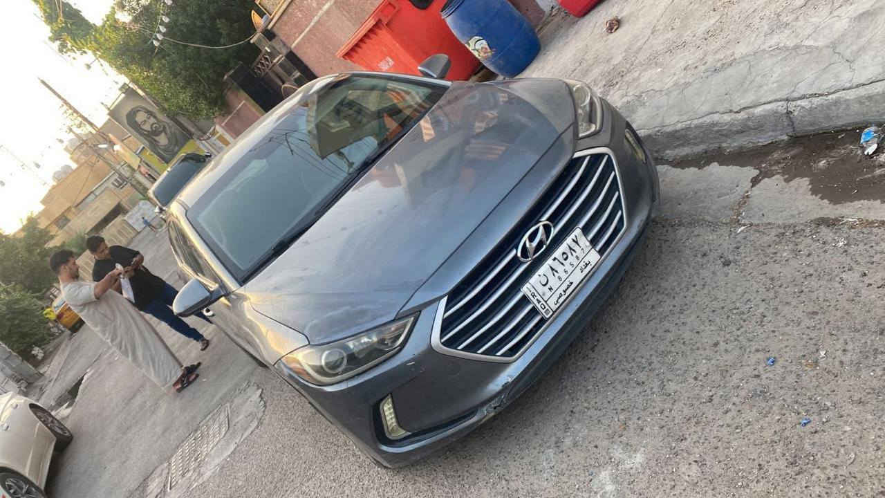 النترا موديل 18 ماشية 88 رقم بغداد لون رصاصي مكاني الدوره مكينه كير مكفولا بدون دواخل السعر شده و٥ الاستفسار ***********
