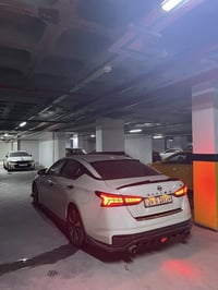 Nisan Altima  SL fulll 2020 ٣ پارچەو یەک بستی سبوخە بەبێ ژورێ  هیچ ئێر...