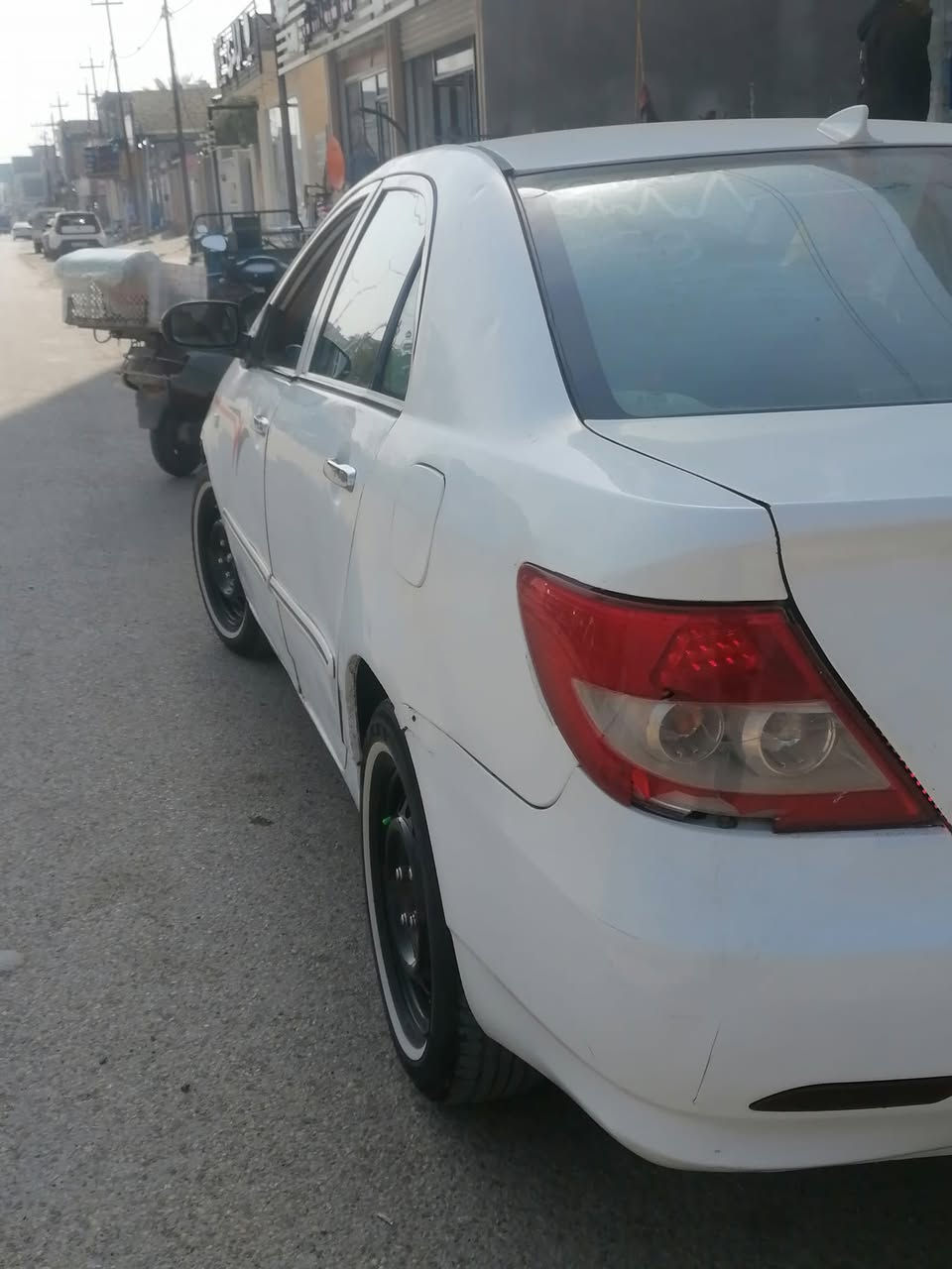 السلام عليكم
بي وايدي  اف 3 كير عادي ٢٠١٣  السعر 38
رقم ميسان بسمي 
كير مكينه حداديه تخم تاير خير من الله 
كهربايت كله شغاله 
داخله جديد
بيه جاملغ كدام  مبدل بدون دواخل 
مكاني واسط كوت مركز المدينه 
***********
 خاص مفتوح 👑❤️
