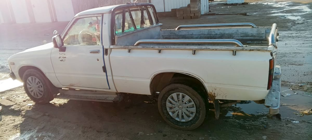 يوجد لدينا بيك اب للبيع نضيف جدا موديل 1980رقم جديد تحويل مباشر للستفسار الاتصال على الارقام كورك: ***********اسيا ***********
