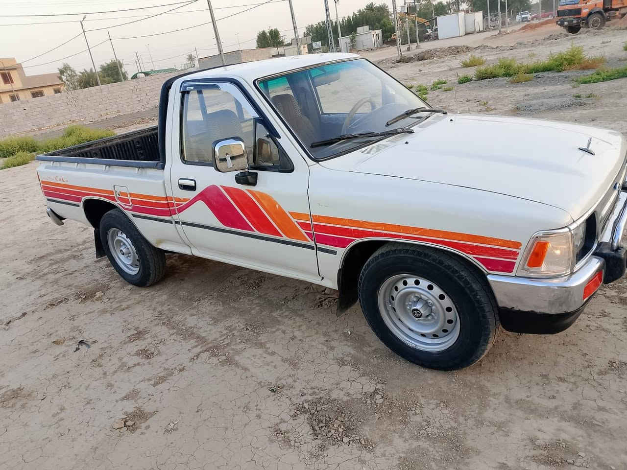 سلام عليكم  بيكم للبيع موديل 93 رقم بابل سياره جاهزه من كلشي  تحويل مباشر السعر56وبيها مجال مكان ديوانية رقم الهاتف ***********
