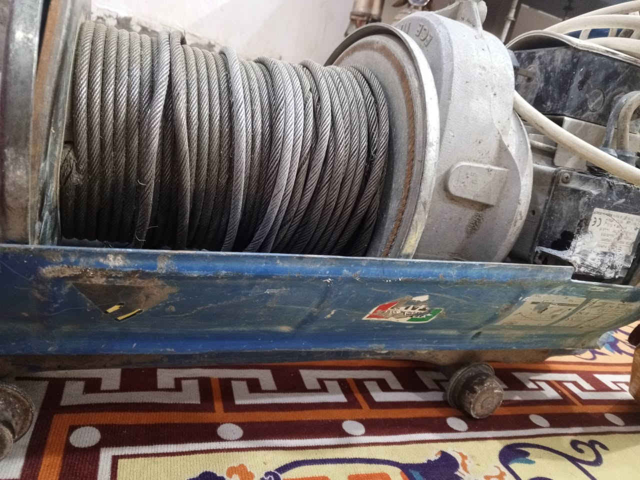 عندي ونج يطالي كامل للبيع موطور ٥٠٠كيلو عرباين ثنين السعر ٧٠٠ بي مجال قليل بغداد  ***********
