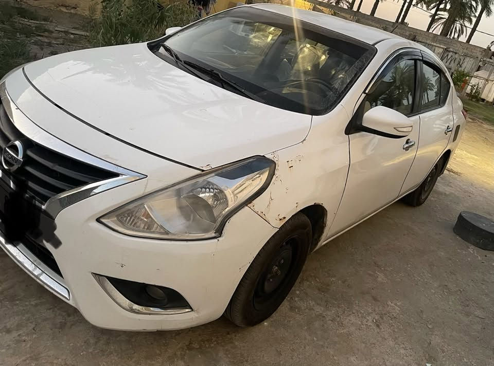 نيسان سني مصري ٢٠٢٤ عليهه منظومه غاز صار ٦ اشهر 
ماشيه ٨٨ الف 
بيه جاملغ خلفي صبغ وجنطه 
وبارد بالجاملغ الامامي الايسر. 
 السعر ١٠٥ وبيهه مجال بسيط 
*********** واتس
— på ‎بغداد‎.
