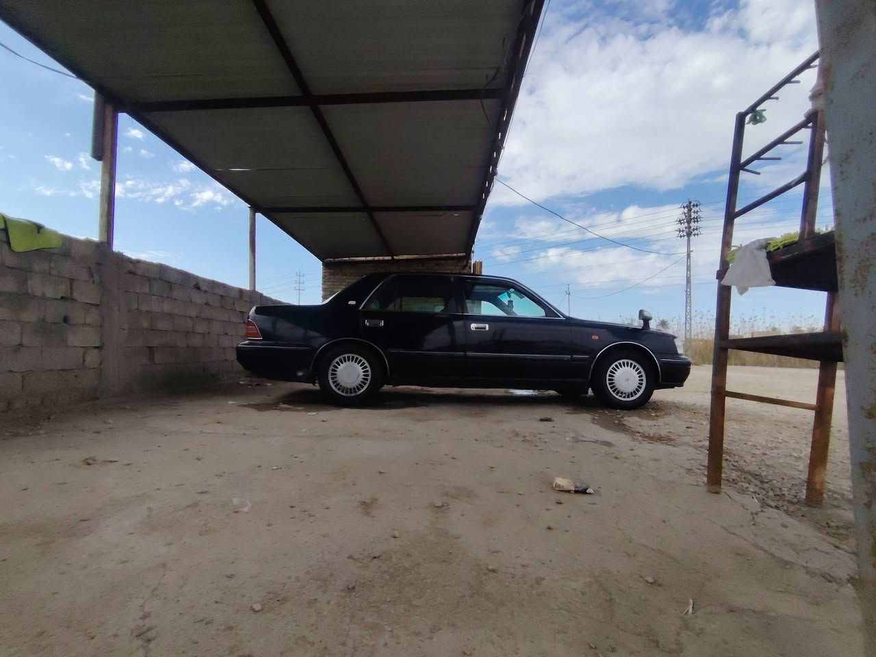 ألسلام عليكم سياره راس الثور تكم موديل 98 مكفوله كفاله عامه من الضربه والكص ونقل الجثه والصبغ اصوليه حسب الأصول مداور بأي وقت مكينه وكير واكسل كفاله تخم تاير تبريد ثلج كشن كهرباء شاشه كامره خلفيه سياره دگمتين مكينه 3000 فيشه وبطل أسود غرفتها بلاديه جديده سياره جاهزه وخير من الله السعر 105 وبيها مجال للأستفسار ***********
