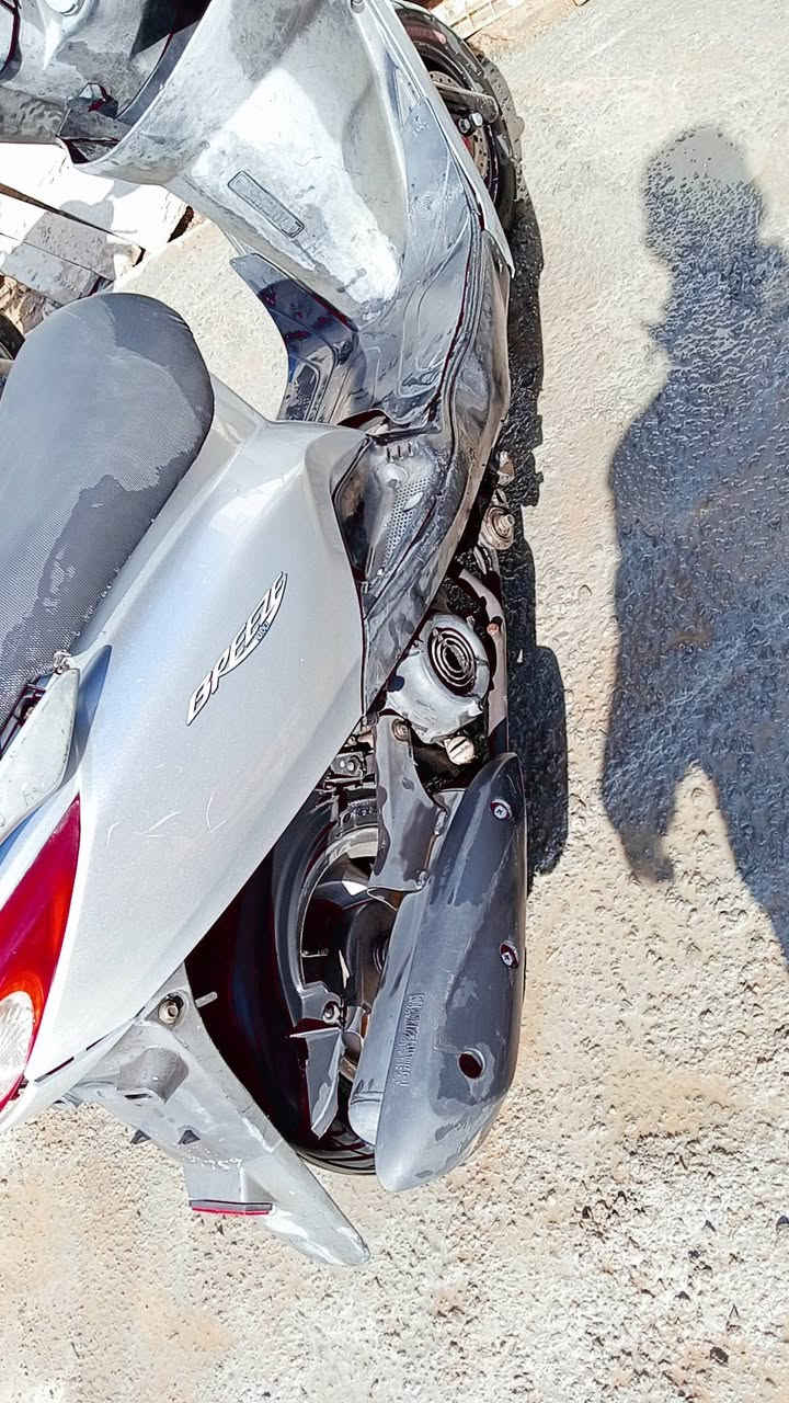 سلام عليكم مرخصه الادمن دارجه بريز للبيع السعر ٦٠٠ وبيها مجال للشراي مكاني بغداد الدراجه مكفوله من كلشي بلادي *********** واتساب
