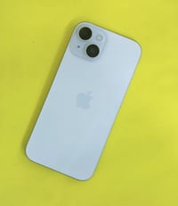 ايفون 15 عادي دبل سيم 128 كيكا بطاريه 87 للمراوسه بايفون فقط   0771014...