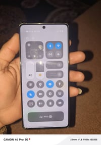 انفنكس نوت 40جهاز نضيف مكفول ماعده ضهر وشخط بلحافه مال شاشه ممأثر عل ل...