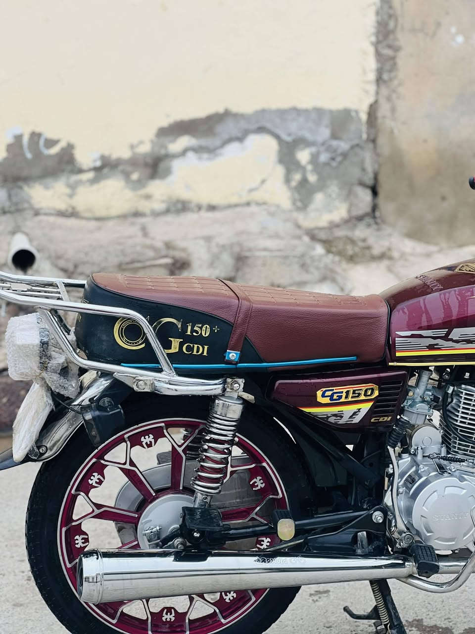 ماطور للبيع سافين موديل 25 منفيس اصلي مكينه كبس شرط السعر 670 بي مجال النتصال عل هاذ الرقم ***********
