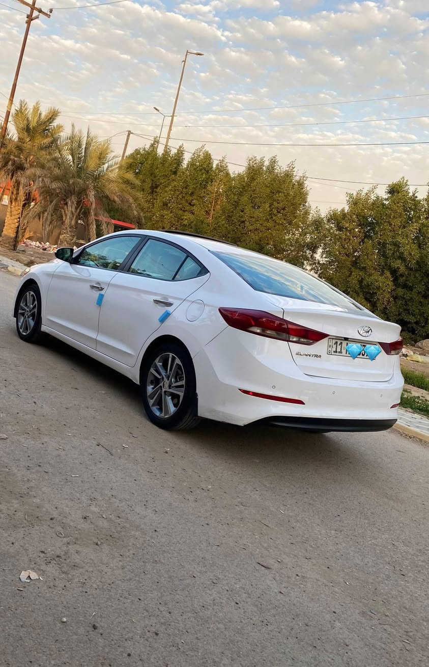 السلام عليكم
النترا خليجي موديل ٢٠١٨ محرك ٢٠٠٠دوش محرك كير تبريد كفالة رقم بغداد الدولي تحويل مباشر السيارة بيها طخة بهلال الجاملغ ومرشوشة 
ماشية ١٠٩ مكاني بغداد وتساب*********** 
السعر ١٤٨ بي مجال
