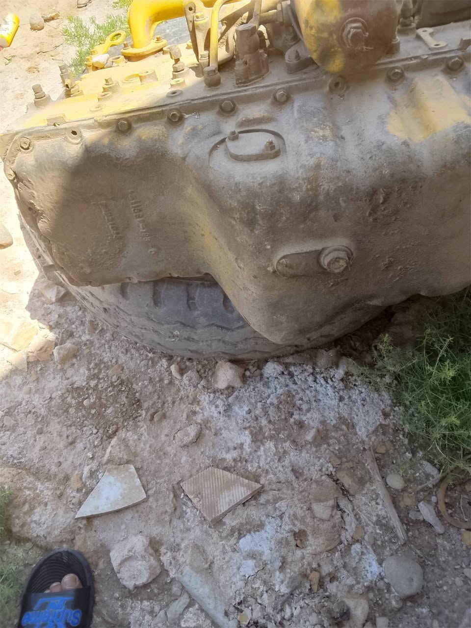 سلام عليكم للبيع محرك شفل كاوسكي ٧٠ عادي هواي بي نقص حشاك من النقص ابيعلك كوم حديد السعر ٣٠٠ الف مو بايل ***********
