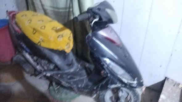 دراجه جي فور شغاله بس عوزه دشلي مال هندر وباتري سعر ب150الف قفل بدون مداهر غير متواجد على فيس ***********مكان مدينه الصدر قرب مضخه ابيع كوم حديد
