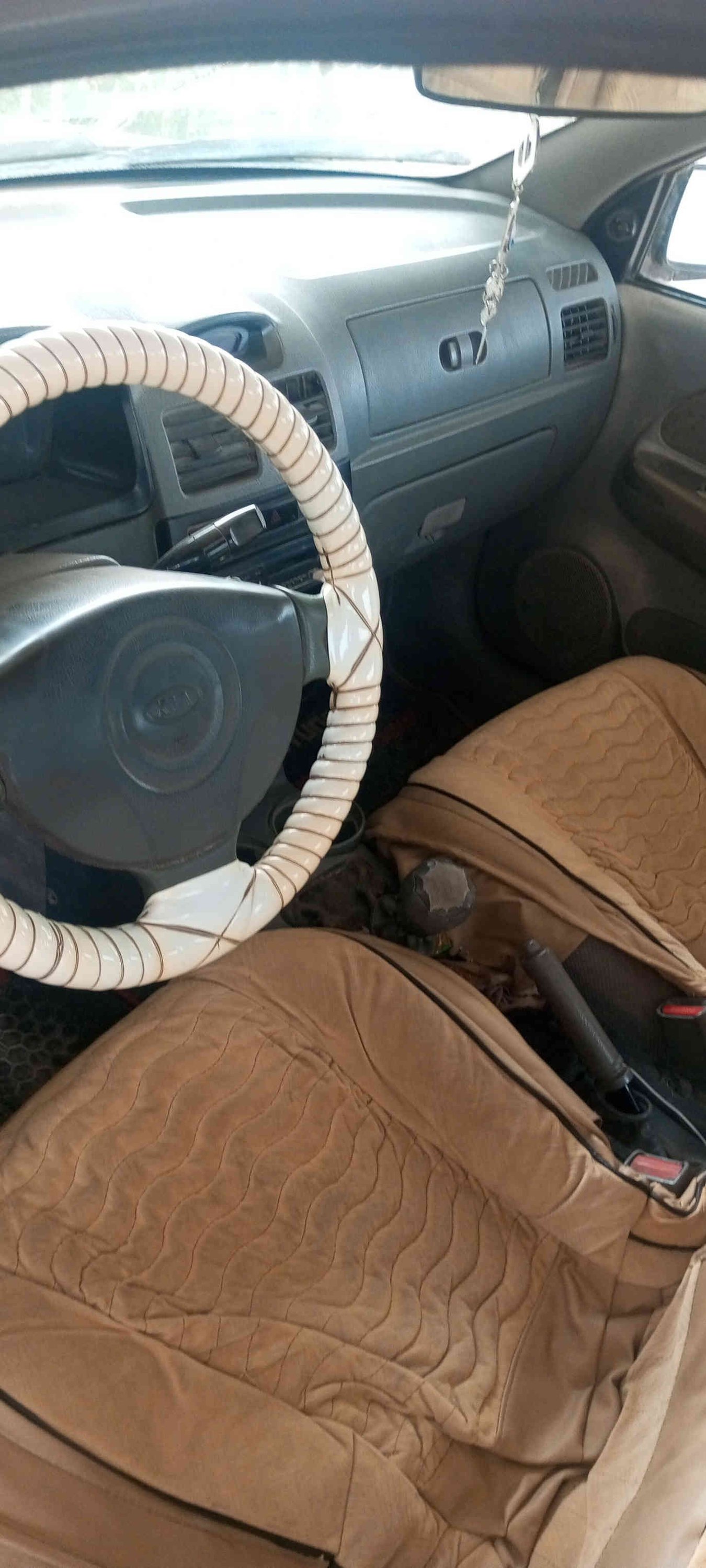 كيه ريو 2010
كير مكينه عل شرط حداديه جديده
مصفره هيئة وغرامات رقم قادسيه سنويه ل 27 لسعر 38  واتساب ***********
