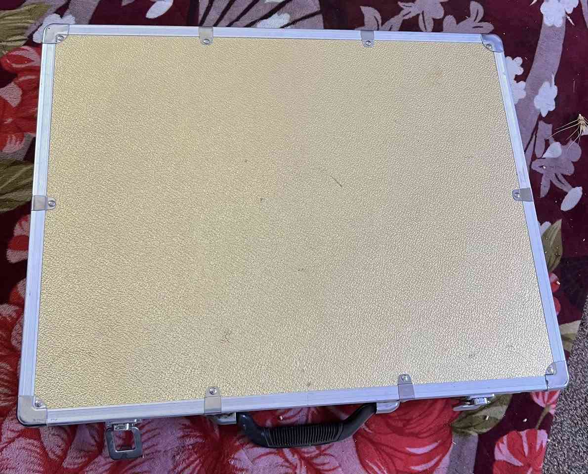 السلام عليكم مايك للبيع شغال فول هذا رقمي ***********
