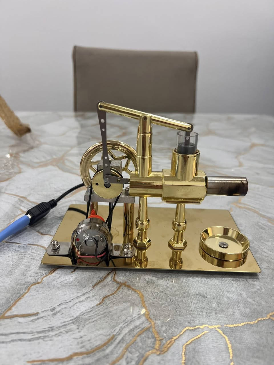 ٣٠ الف مع توصيل
***********
