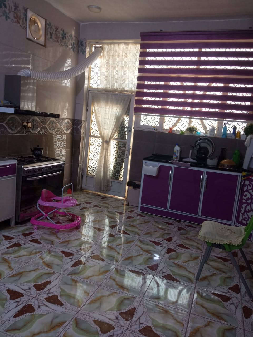 بيت للبيع طابو زراعي مساحته 200م
ورديه سيف سعد بفرع فرن صمون المصطفى 
البيت نظيف كلش يحتوي على غرفة نوم وهول ومطبخ وصاله وصحيات داخلية وخارجية 
للاستفسار الاتصال على الرقم ***********
