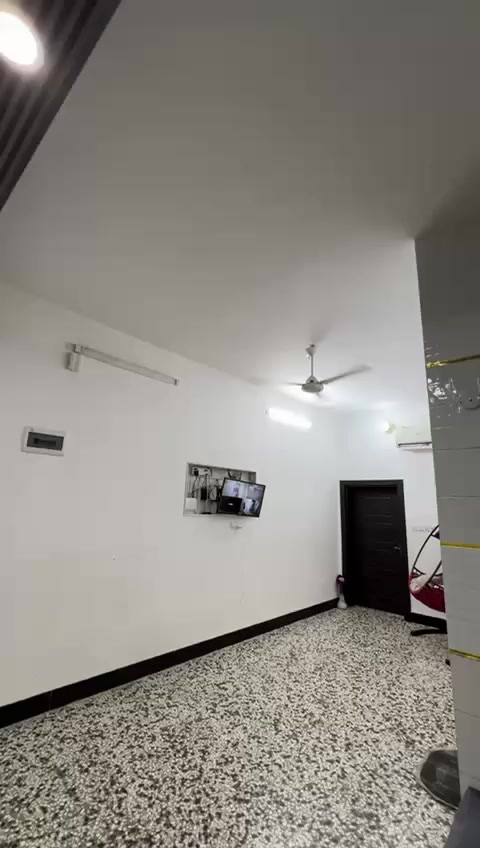 دار للبيع المساحه 100متر بناءً درجة اولى طابو زراعي سند 25 قرار محكمة قريب جدا على شارع رئيسي بناء طابوق نهروان أساس كونكريت سقف كونكريت طابقين الاول غرفة نوم وصاله واستقبال ومطبخ وصحيات الثاني عرف نوم وصاله نجف كوفه شارع المطار السايدين. شارع المقرنص 
‏ملاحظة (توجد كافة المساحات والقطع والدور السكنيه ) 
‏(( للاستفســار مكتب_النور للوساطة_العقارية)
‏عنــوان المكتب : شارع المعمل بداية شارع المطار السايدين الجديد للاستفسار اتصال على الرقم. 📞 // ***********// يوجد تطبيق واتساب
‏
