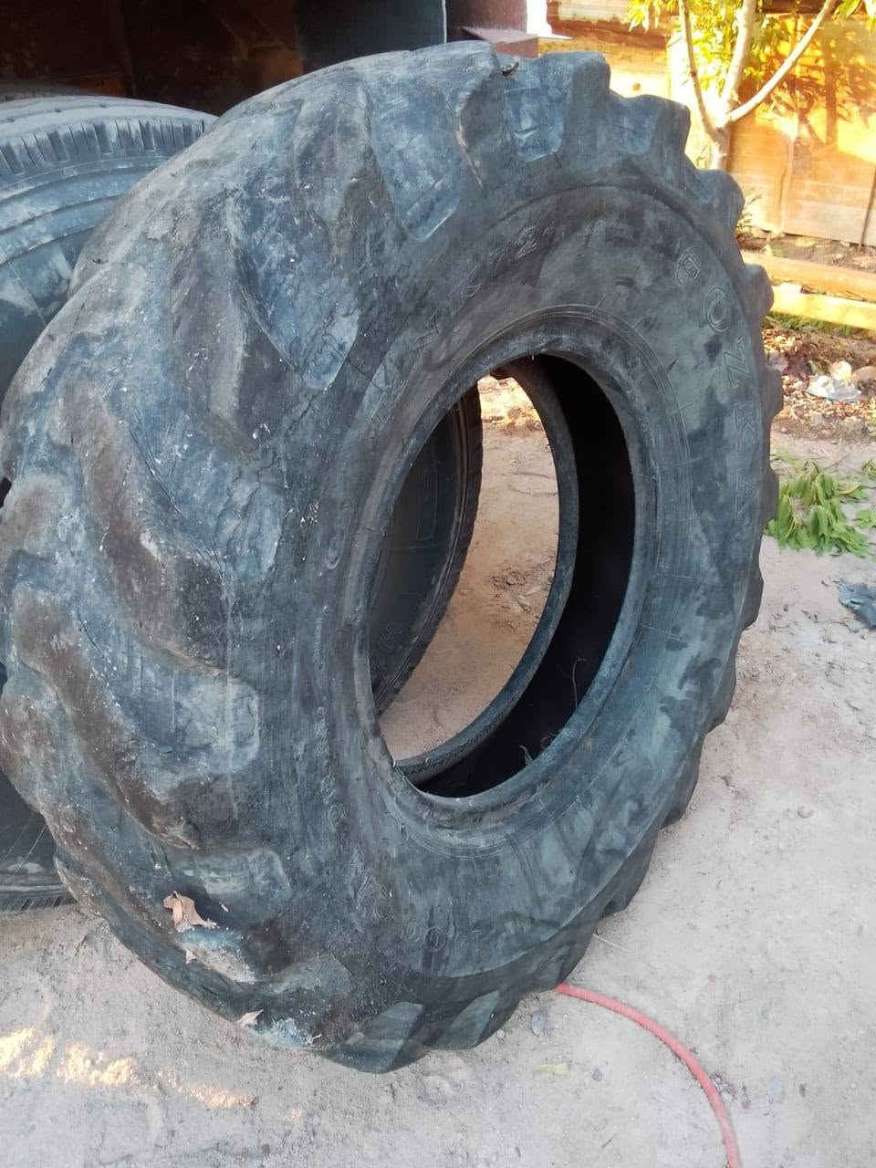 البيع تاير اكريدرحجم 24 1400 لتو اصل ***********

