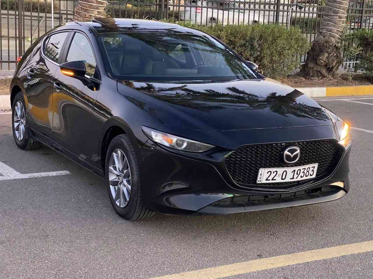 السلام عليكم ( للبيع فقط ) ***********
مازدا 3 موديل ⚫️2025⚫️   
ماشيه 4 الف فقط بعدها مماشيه بالعراق
فوول الفول شنو ابالك بيها مواصفات
مكينه 2500 تنفس طبيعي سكاي اكتف طياره
حادثها فقط مقدمة البنيد مصبوغ
الباقي كفاله عامه بدون شخط بدون رصعه بدون دواخل
السياره جاهزه من جميع النواحي 
رقم اربيل ( دخول جديد للعراق)لون اسود ملكي لامع
▪️فتحة سقف سلايد  
▪️بصمة تشغيل + بصمة ابواب
▪️كشنات جلد بالكامل + تحكم كهرباء
▪️شاشه ايباد كبيره وماوس للتحكم
▪️سستم سماعات bose
▪️مري قلاب عند الرجوع للخلف
▪️اشاير بالمري + نقاط عنياء
▪️تحديد مسار + قياده اليه
▪️رادار 360درجه 
▪️حساسات اماميه + حساسات خلفيه
▪️شحن لاسلكي+ هاند بريك بصمه
▪️كشنات تدفئه + هيتر بالستيرن
▪️عداد ديجتال الكتروني+ اضويه كلها ليد
▪️كشنات خزن ميموري +اوتو هولد
▪️تبريد شاشه منفصل
▪️لايتات زينون متحركه ويه الستيرن
▪️ليدات خلفيه + ليدات اماميه نهاريه
▪️ويل كب  بلادي حجم 18 
▪️تحكم كامل بالستيرن 
▪️جميع الايرباكات سليمه ماعدا الدركه  
اخوان الضرر موضح بالصور فقط البنيد وشرط السونار 
كير ومحرك وتبريد بوضع الوكاله، صور الحادث بالمنشور
السعر 152 مكاني بغداد خلف هايبر ماركت حي العامل 
***********
