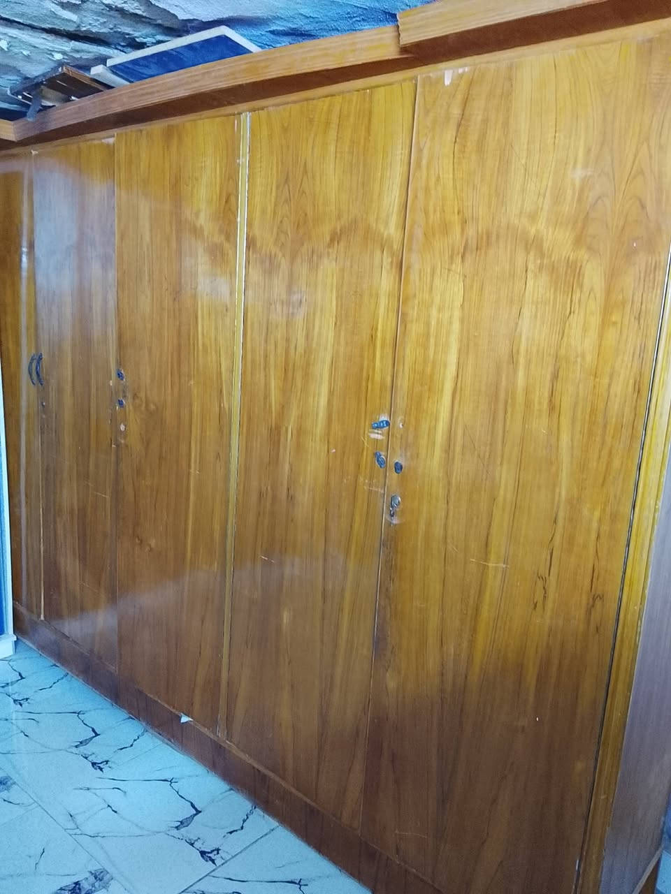 غراض لبيع كنتور خمسه ابواب 250
غرفه كامل صاج تحتاج فقط صبغ 500
سرير طابقين 90
ميز بلازما 30
كنتور تركي نظافه 75 السعر 100


**إذا كنت صاحب هذا الإعلان وتريد حذفه لأي سبب، رجاءا أرسل رسالة إلى الدعم الفني**