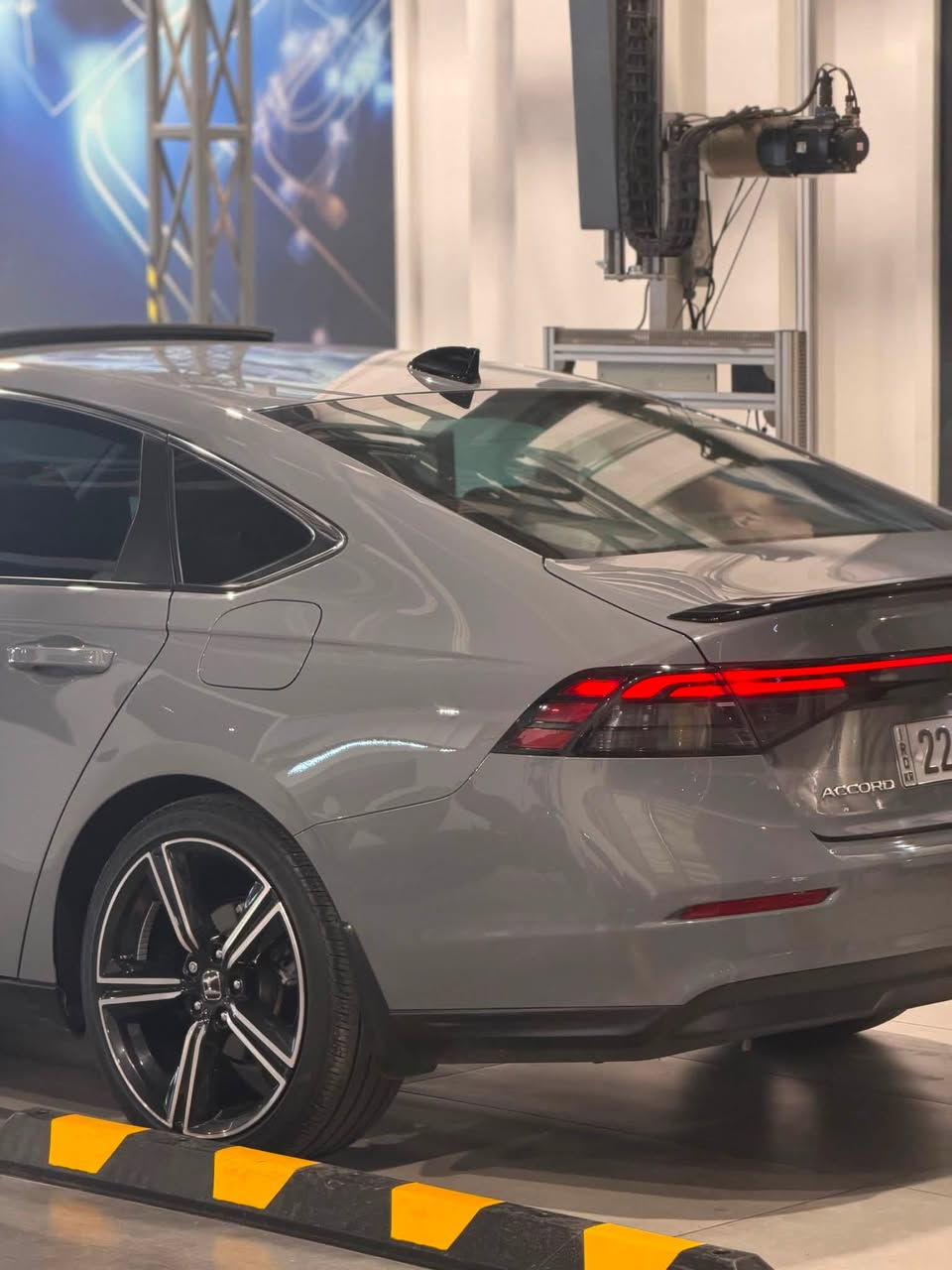 🚘 للبيع هوندا أكورد سبورت 2023

✅ موديل 2023
✅ محرك هايبرد 2.0 لتر اقتصادي وقوي
✅ نظام قيادة بثلاثة أوضاع (Eco / Normal / Sport)
✅ شاشة وسطية مع Apple CarPlay وAndroid Auto
✅ كاميرا خلفية
✅ رادار، مثبت سرعة، ومساعد الحفاظ على المسار
✅ تشغيل بصمة ودخول ذكي
✅ جنوط رياضية 19 إنج
✅ إنارة LED أمامية وخلفية
✅ السيارة نظيفة جداً وجاهزة للاستخدام

ملاحظات:

* بنيد واحد مبدل ومصبوغ.
* BDR بالجاملغ (الجام الأمامي).
* الفحص مرحب به بأي مكان.

💰السعر:195
📞 للتواصل: ‭***********‬
