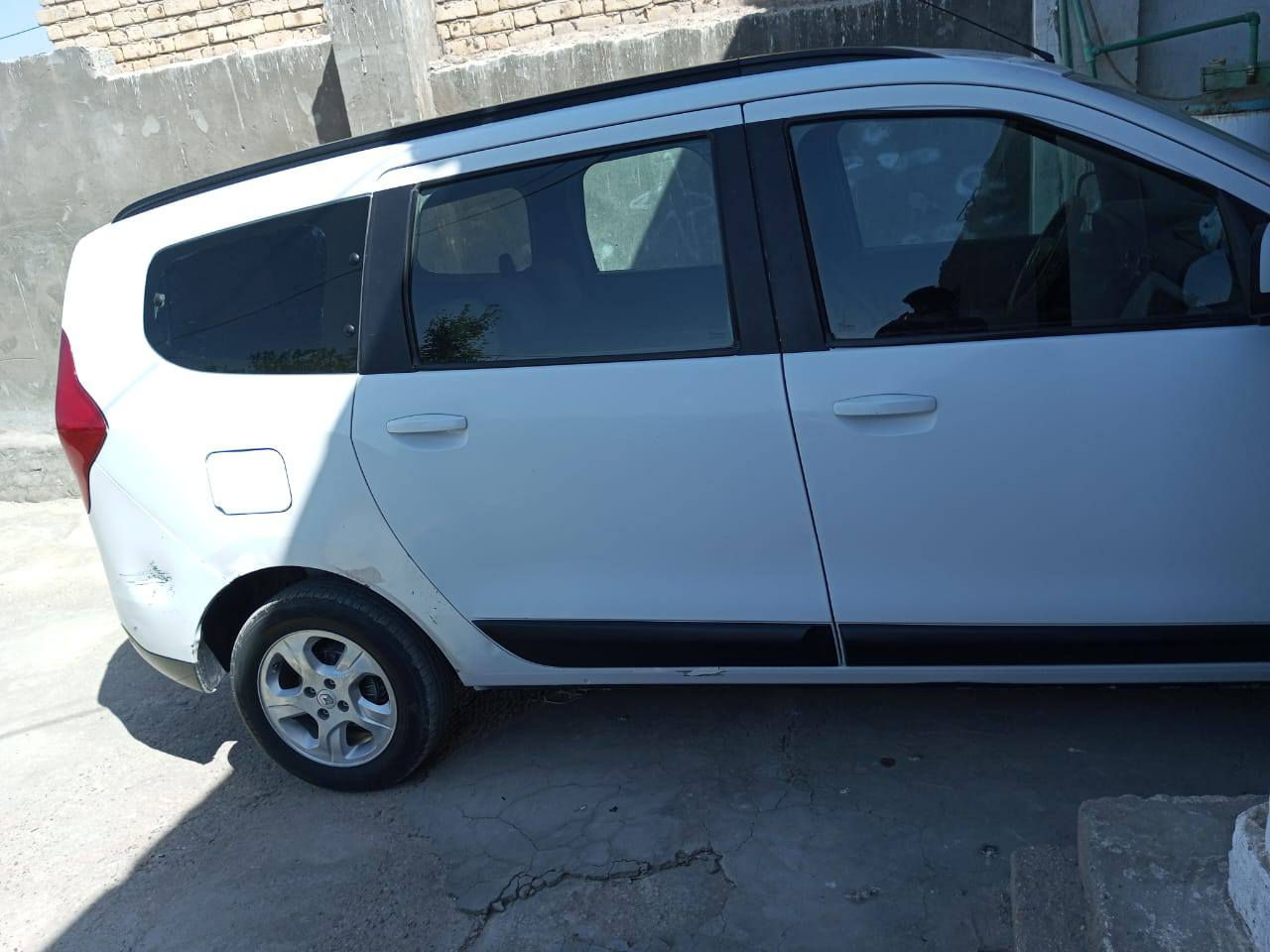 يا الله السلام عليكم ادوات رينو لودجي فرنسي 7راكب موديل 14سنتر لوك مرئي شفط امامي وحساسات خلفي السيارة نضيفه ب30وبيه مجال بابل ***********وتساب
