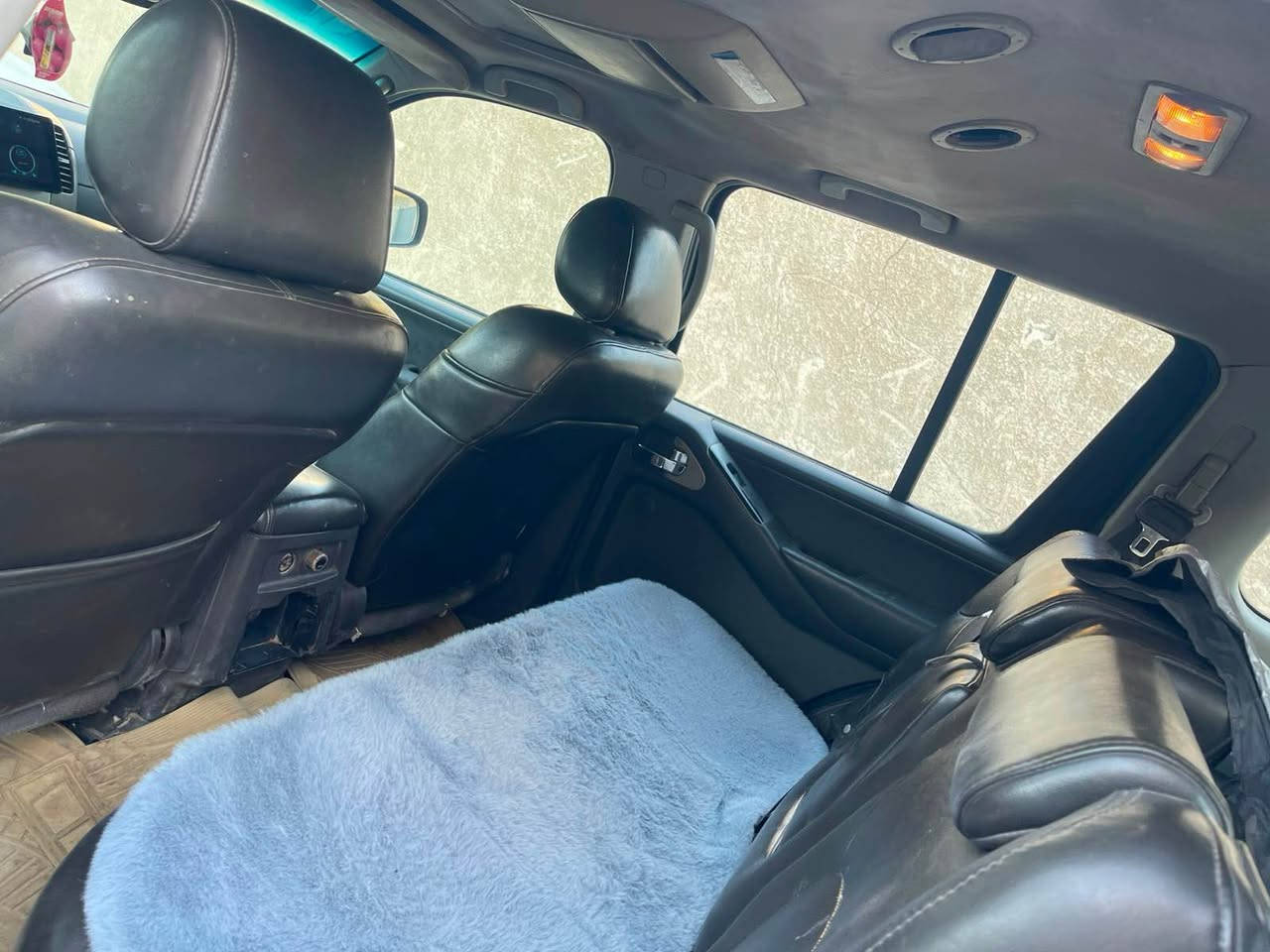 نيسان باثفندر ٢٠٠٧ 
وارد امريكي 
٧ راكب 
٣ قطع تبريد 
محرك حجم ٤٠٠٠ ستة سلندر 
_فتحة سقف 
_تدفئة بالكشنات وكشن كهرباء
_دوسة السكليتر و البريك كهرباء تتقرب و تتبعد 
_مري كهرباء 
_مثبت سرعة 

السيارة حادثهة جاملغ وباب خلف السائق 
و بيهة قطعتين اضافية يعني اربع قطع 
بيهة شخوط و ملاحظات 
السعر ٨٢ وبيها مجال 
مكاني بغداد حي الجامعة 
*********** بغداد, العراق


**إذا كنت صاحب هذا الإعلان وتريد حذفه لأي سبب، رجاءا أرسل رسالة إلى الدعم الفني**