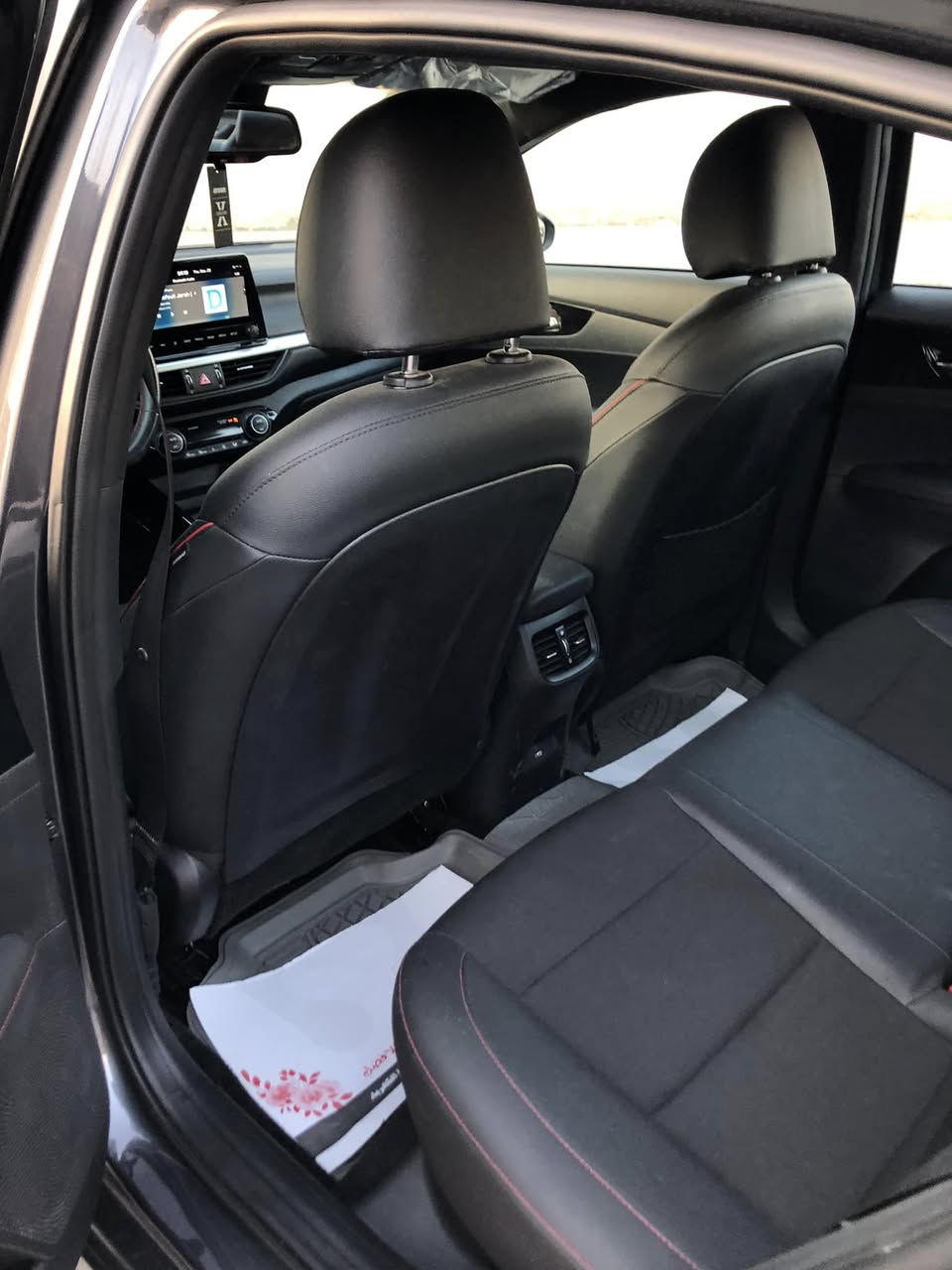 السلام عليكم 
كيا فورتي ( GT  ) اعلى فئه بالفورتي
 بدون حادث فقط دعاميه طخه  
وارد امريكي دخول جديد رقم اربيل الجديد
ماشيه 15الف مايل 
موديل 2024
دخول بصمه ذكي
نظام ترحيب
تشغيل عن بعد 
بصمة ابواب
حجم المحرك1.6T تيربو
شاشة كبيرة Apple Car Play
سايد بريك بصمه
اوتو هولد Auto Hold
حساس ضغط الاطارات 
 كامره دواره خلفيه 
رادار امامي 
 اشاير في المرايا+رادرات جانبية
نقطه العمياء
قيادة ذاتيه 
تحديد مسار
مثبت سرعه Cruise
توقف ذاتي
تبريد شاشة + مناخ منفصل  
كشنات جلد ( GT )
اشاير بالمري 
لد ترحيب 
لد امامي LED
لد خلفي LED
جنطه كهربائي 
ويل كب كروم 
اوضاع قياده
نظام نورمل Normal
 نظام سمارت Smart
نظام سبورت Sport
تحكم ستيرن جهتين  
السعر 172$ وبيها مجال  
الاستفسار والتواصل ***********
