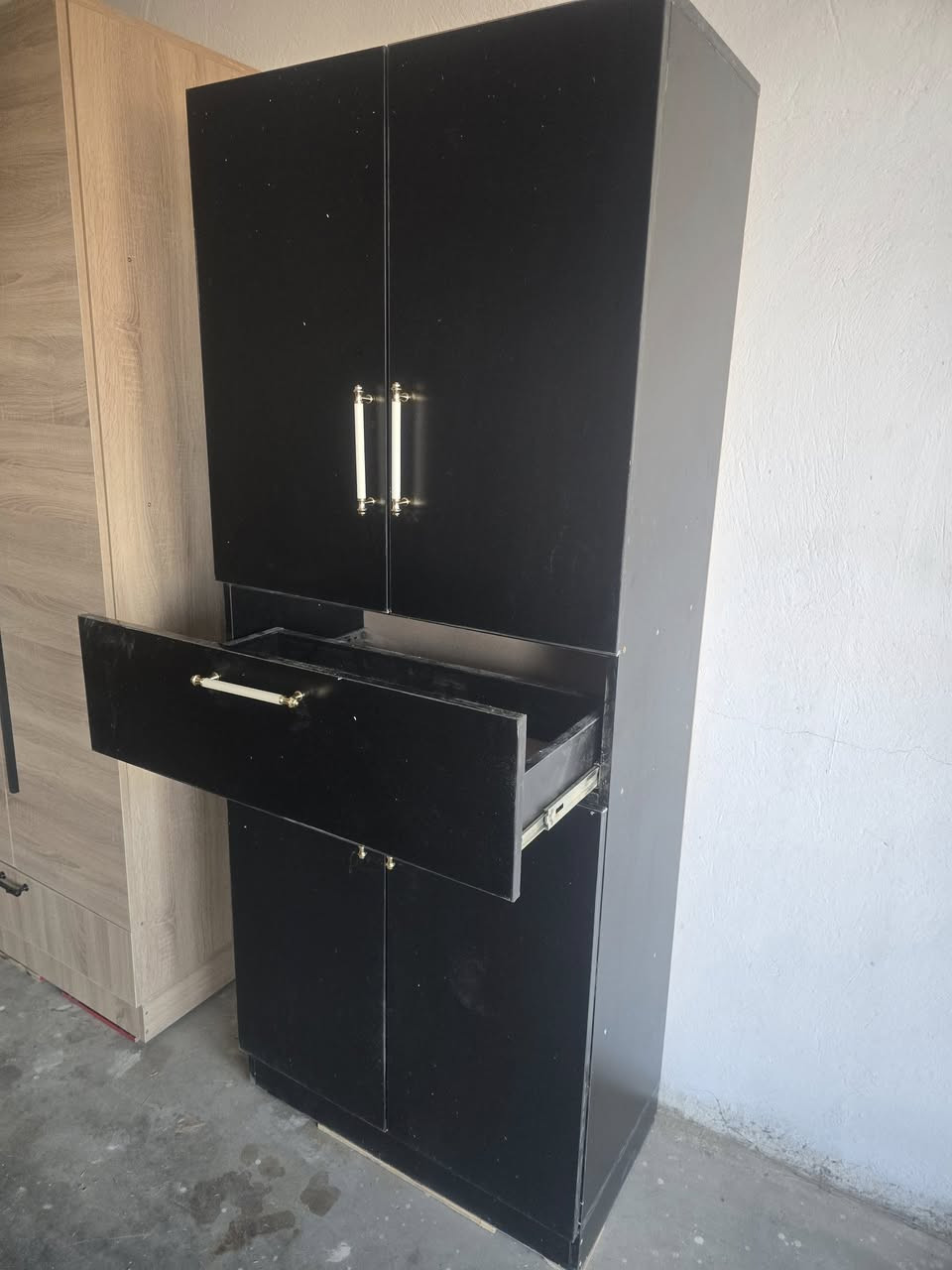 معمل البركه للنجاره 
📞 الهاتف: [*********** ]
📱 واتساب: [*********** ]
عرض شهر رمضان 
كنتور جديد حسب طلب الزبون ب ١٩٥ ألف توصيل مجاني واصل يمكم
