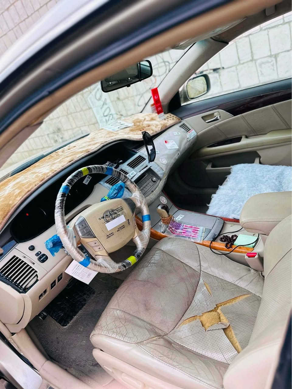سڵاوی خواتان لێبێت
تۆیۆتا ئەڤەلۆن ٢٠٠٩
لیمیتد فول فول مواسەفات
کوشن سارد و گەرم
سڵاید
بەسمە 
پەردە
کوشن کارەبا
تەبرید سارد و گەرم بە شەرت
گێڕ و مەکینە بە شەرت
بڕاوەیە سەیارەکە
سەقف و حیزام بە شەرت
بۆ فرۆشتن و گۆڕینەوەش ئەکەم بە شاهینە و مەلیکە
کۆدی بۆ کراوە باڕ کۆدی وەر گیراوە
سلێمانی
*********** السليمانية, العراق
