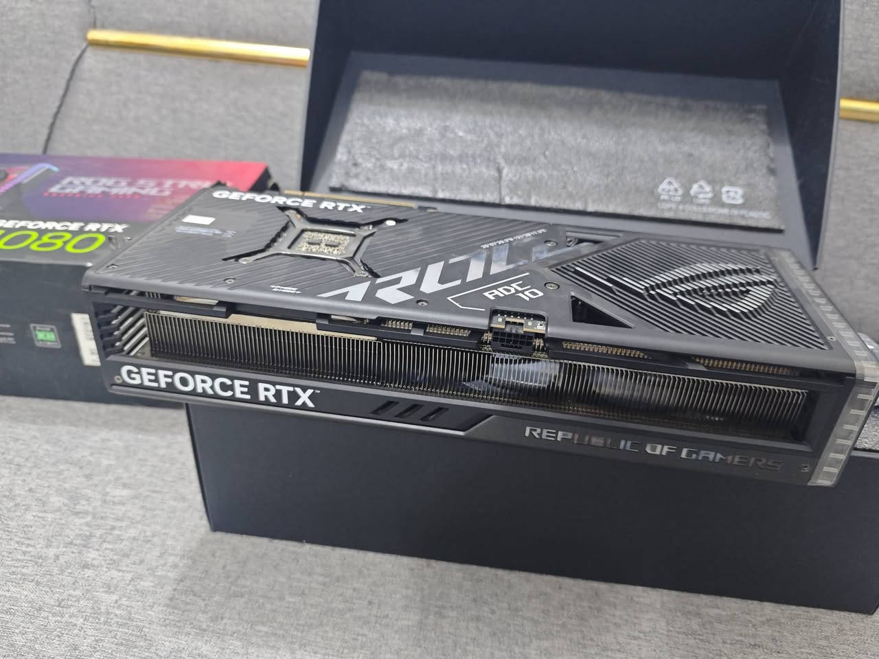 سلام عليكم كارت شاشه Asus rog strix 4080 نضافة جدا عالية السعر مليون ٣٥٠ الف توصيل متوفر


**إذا كنت صاحب هذا الإعلان وتريد حذفه لأي سبب، رجاءا أرسل رسالة إلى الدعم الفني**