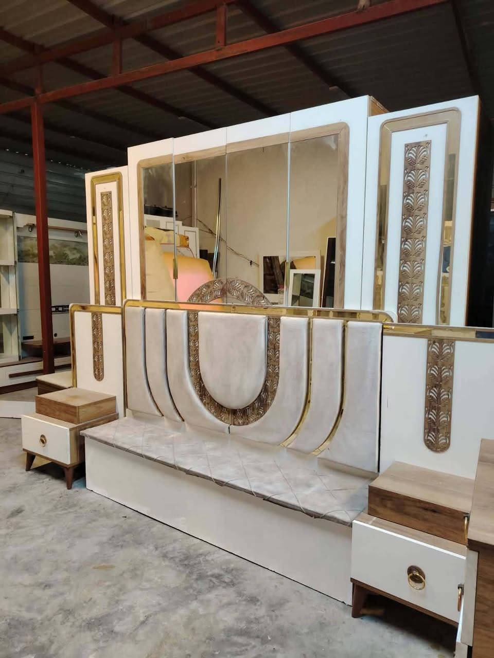 غرفة نوم مستعملة🇹🇷
نضافة85 ٪💯
عدد القطع / 9
شازلون /📥 
نضام / أبواب 💢 
سعرها / 700 💸
شد ونقل داخل بغداد مجاني🚛
يوجود توصيل محافضات 🚛


**إذا كنت صاحب هذا الإعلان وتريد حذفه لأي سبب، رجاءا أرسل رسالة إلى الدعم الفني**