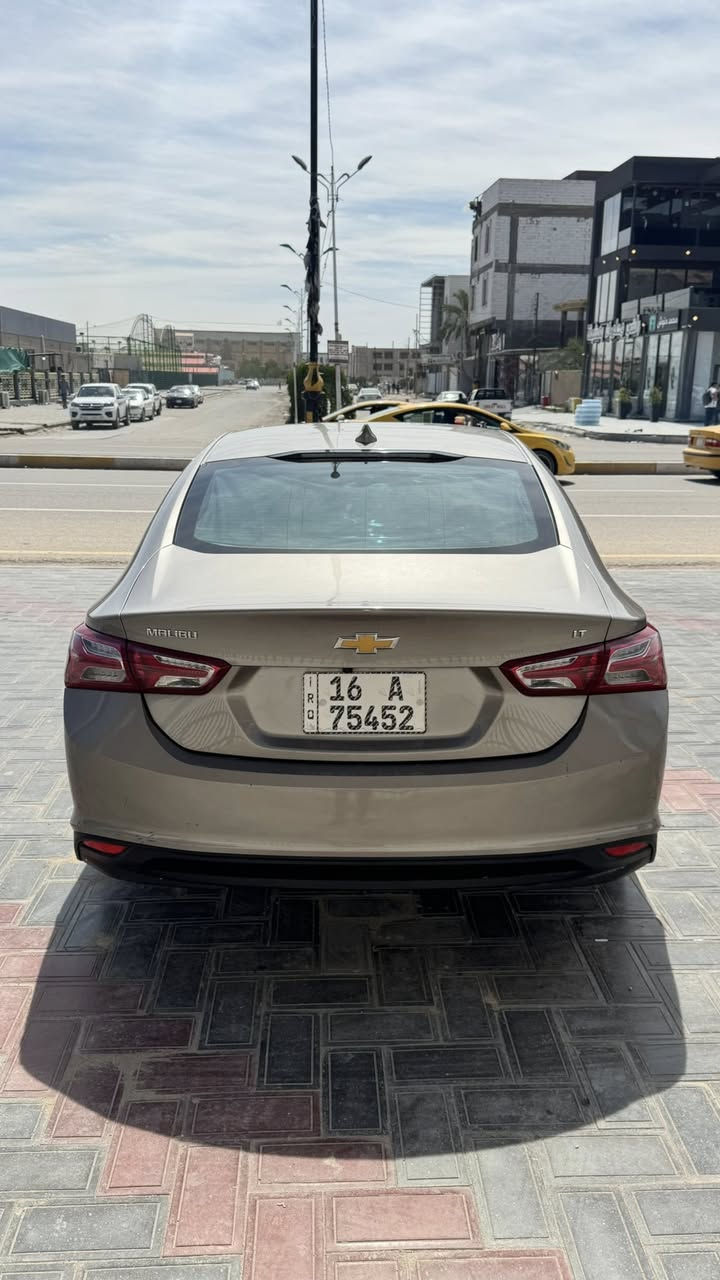 السلام عليكم
اللبيع ماليبو 
موديل ٢٢ 
رقم قادسيه معوقين وكاله عامه من المالك 
موصفات 
بصمه تبريد قطعتين كشن كهربائي خمل 
مانع انزلاق تحديد مسار هاند بريك كهربائي 
السياره على وضع الشركه جديده برغي مافتوح بيها 
مكينه كير حداديه كله كارتون 
تخم تاير جديد 
الضرر خشم البنيد ومصلح نفسه بلاد 
والباقي كفاله عامه من كلشي ششرط 
الاستفسار اكثر اتصل وبخدمتك 
*********** السعر ١١٥ وبيها مجال
