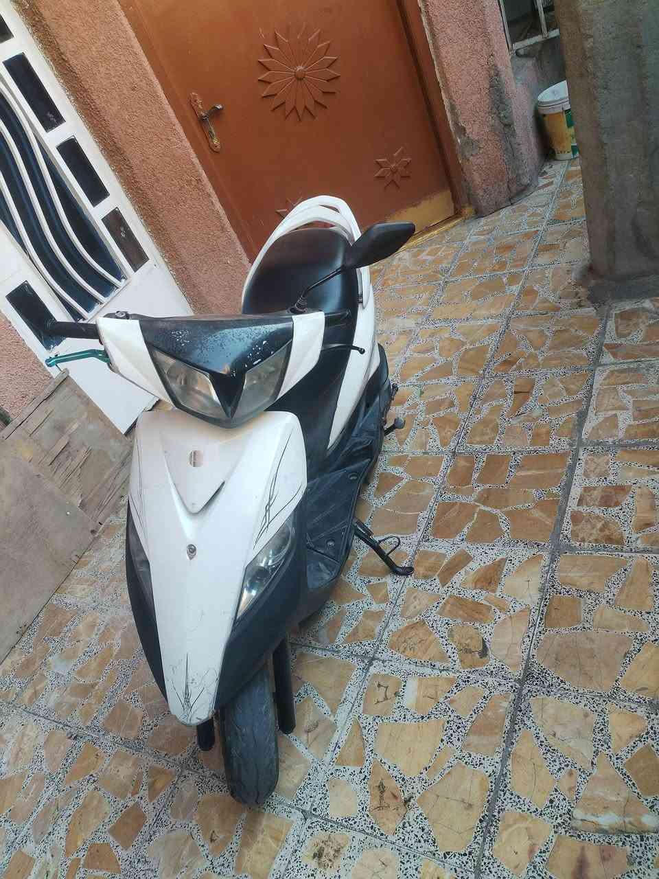 السلام عليكم  ماكس ثعلب للبيع الماكينه مكفوله دراجه مفوله ما شاء الله نقصهه فقط الباتري سعرهه ب٦٠٠ وبيهه مجال قليل حك الجيه رقمي *********** المكان بغداد مدينه الصدر
