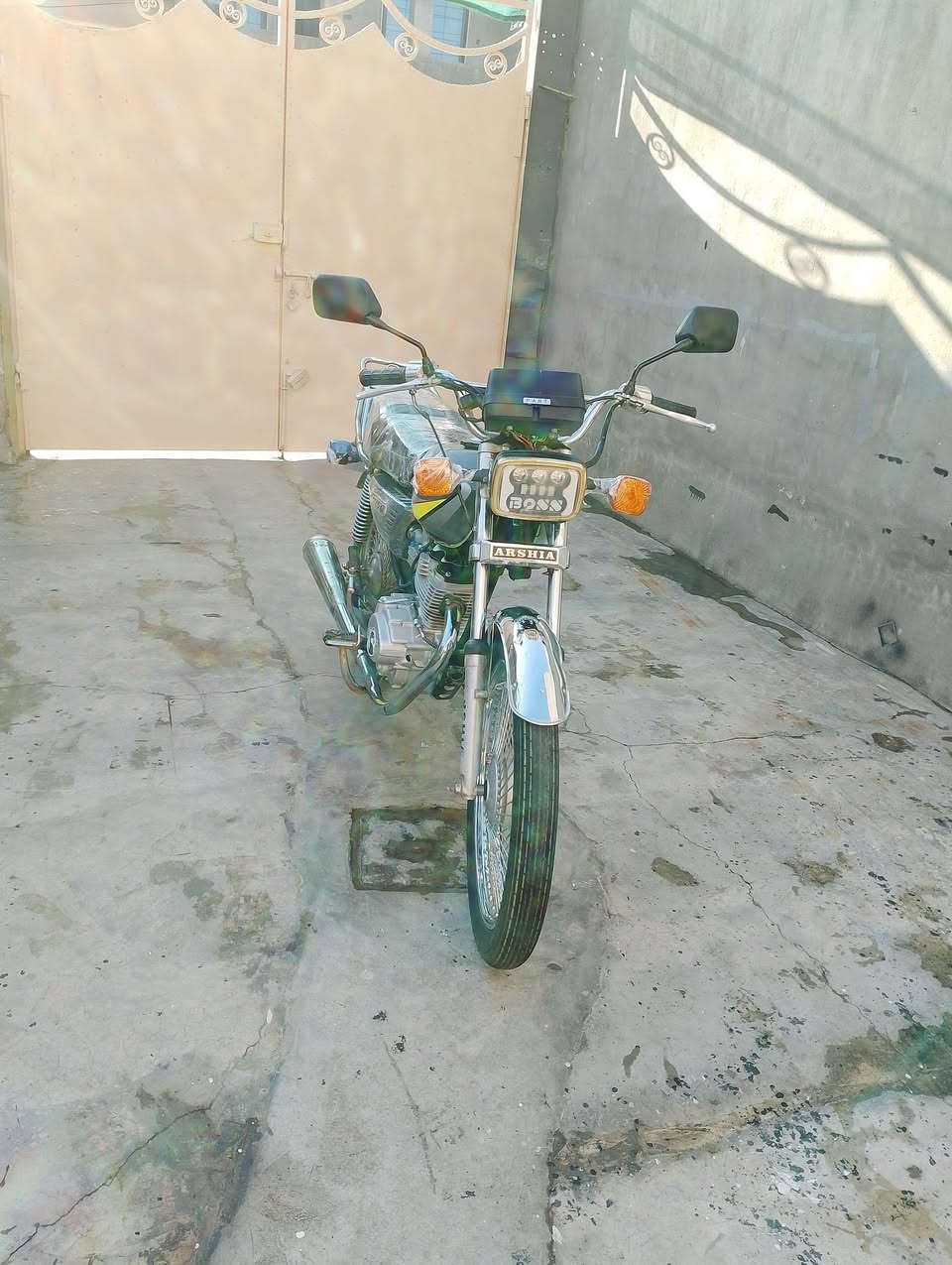 ماطور 4كير
تايكر
موديل 20 
محرك مفتوح 
سعر //380وبي مجال 
مكان كركوك قادسيه 1
رقم// ‏‪***********‬‏
