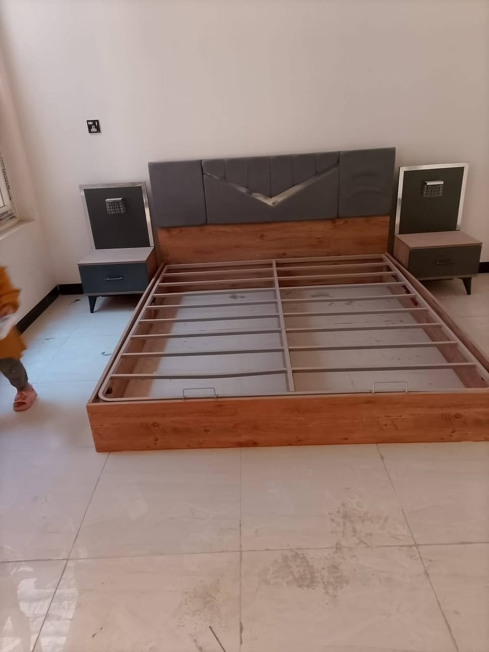 للبيع غرفة نوم جديده استخدام شهر
اتصال واتساب علئ 👇
 ***********
